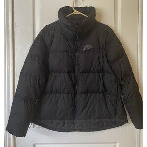 Nike Women’s Puffer Jacket Black Size Medium Full Zip